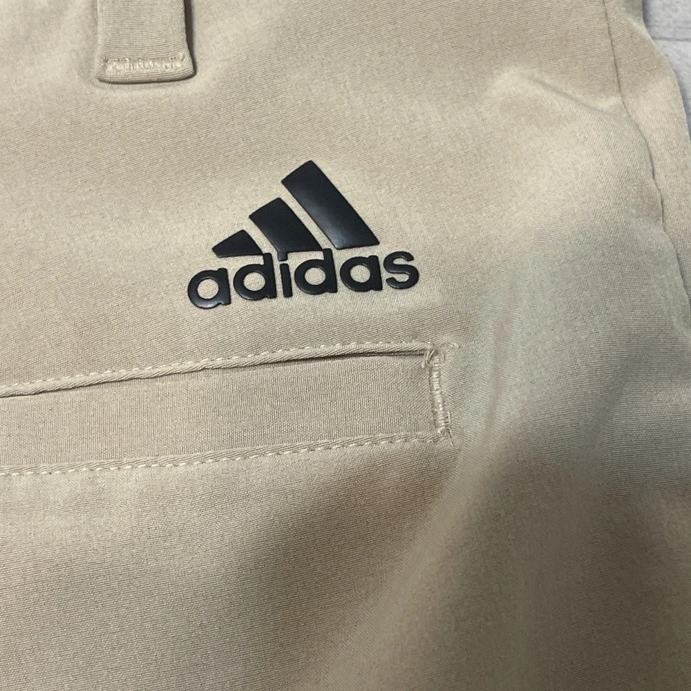 Adidas Ultimate 365 Stretch 4 Pocket Golf Shorts Men Size 32 Tan Meas 30x10
